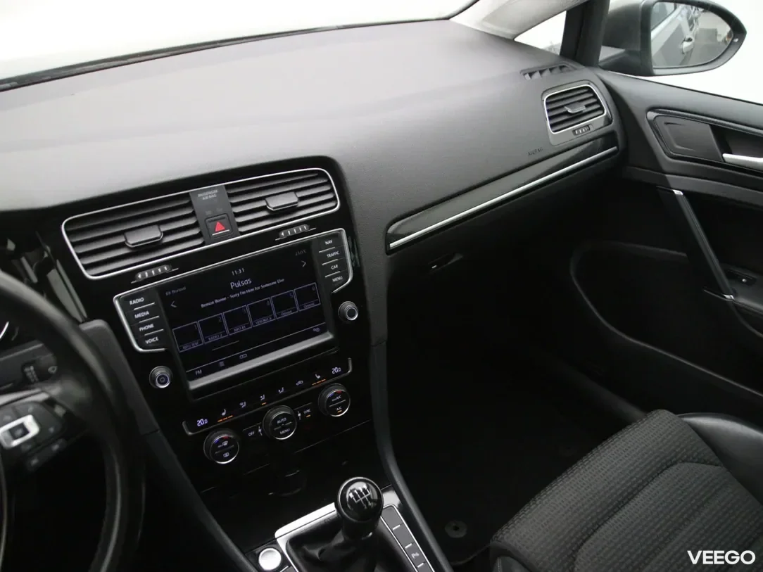 Volkswagen Golf 1.6 81kW