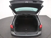Volkswagen Passat 1.4 160kW thumbnail