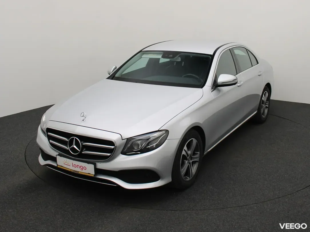 Mercedes-Benz E220 2 143kW