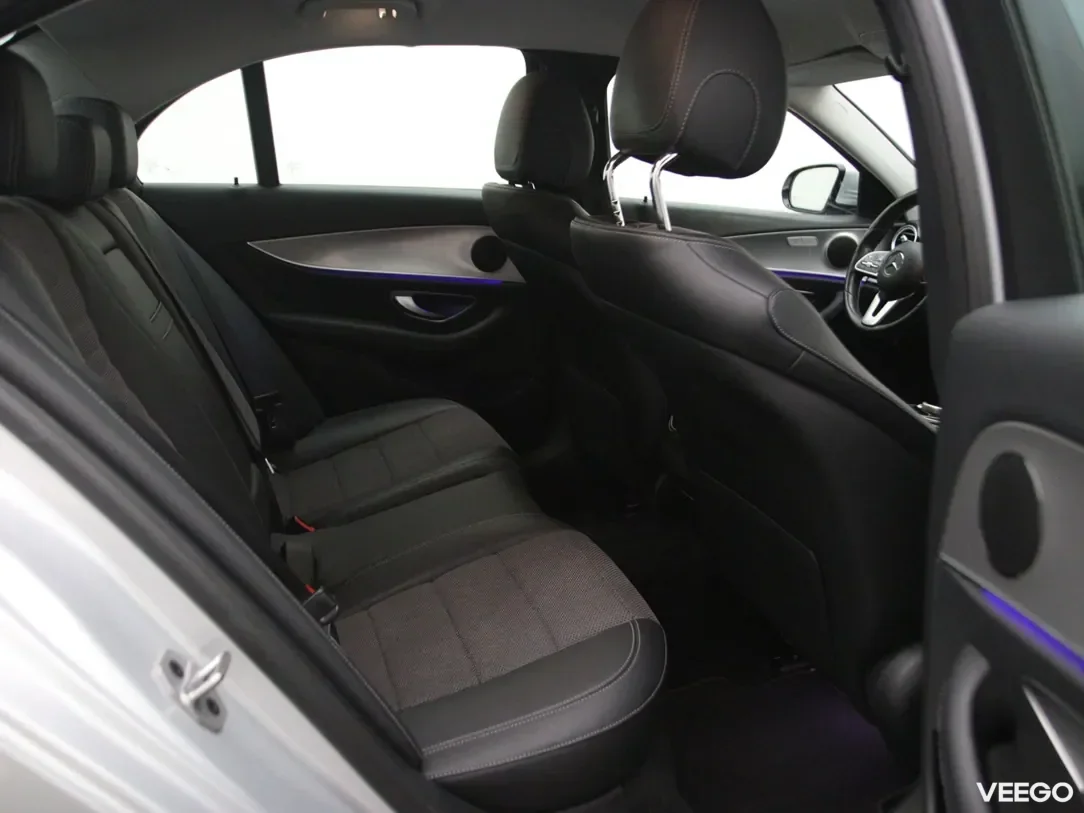 Mercedes-Benz E220 2 143kW