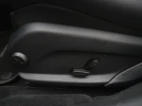 Mercedes-Benz E220 2 143kW thumbnail