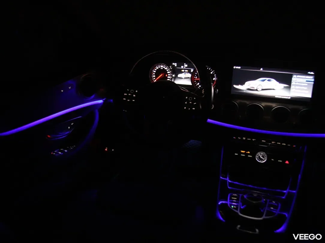 Mercedes-Benz E220 2 143kW