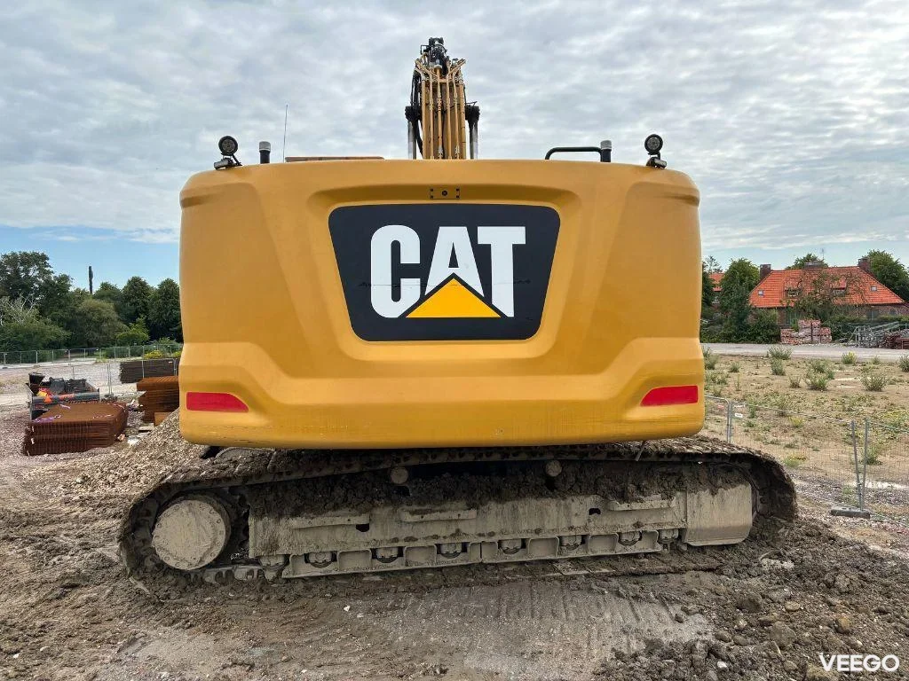 Caterpillar 323 122kW