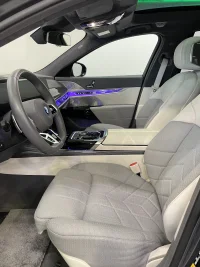 BMW i7 xDrive60 M-Sportpakett Pro Individual 400kW thumbnail