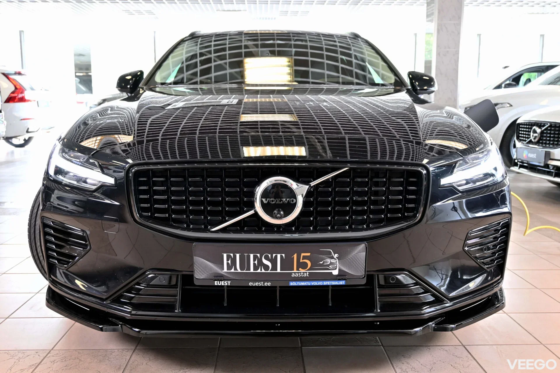 Volvo V60 AWD T6 H&K HUD DARK PLUS XENIUM INTELLI SAFE PRO 2 293kW
