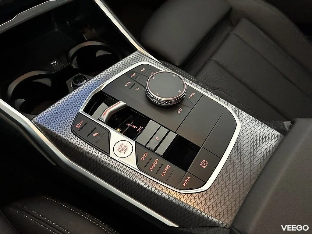 BMW 320 d xDrive Touring 4,95 ränta M Sport Värmare Drag HiFi 0kW