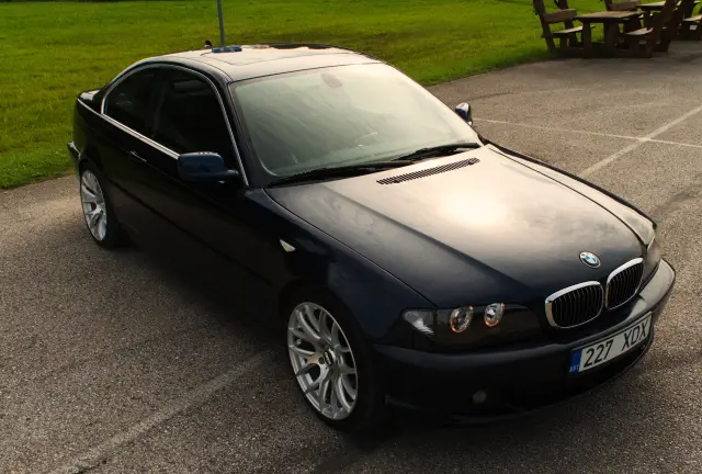 Image of BMW 325 2.5 141kW