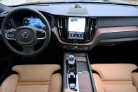 Volvo XC60 AWD B&W ULTIMATE DARK XENIUM INTELLI PRO FULL 2 335kW