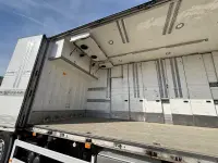 Volvo FM 6X2*4 + RETARDER + CARRIER SUPRA 1250 375kW thumbnail