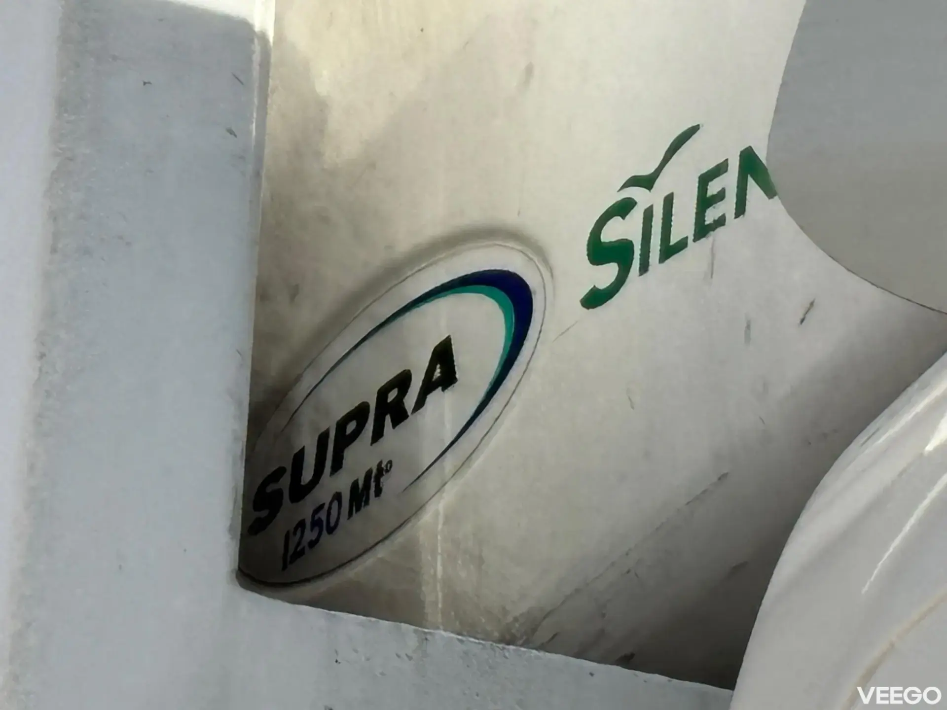 Volvo FM 6X2*4 + RETARDER + CARRIER SUPRA 1250 375kW