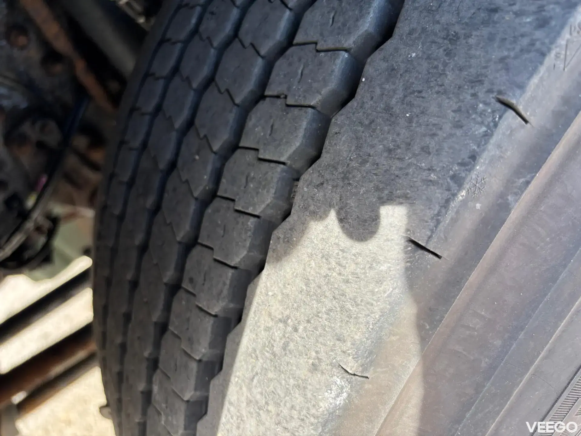 Volvo FM 6X2*4 + RETARDER + CARRIER SUPRA 1250 375kW