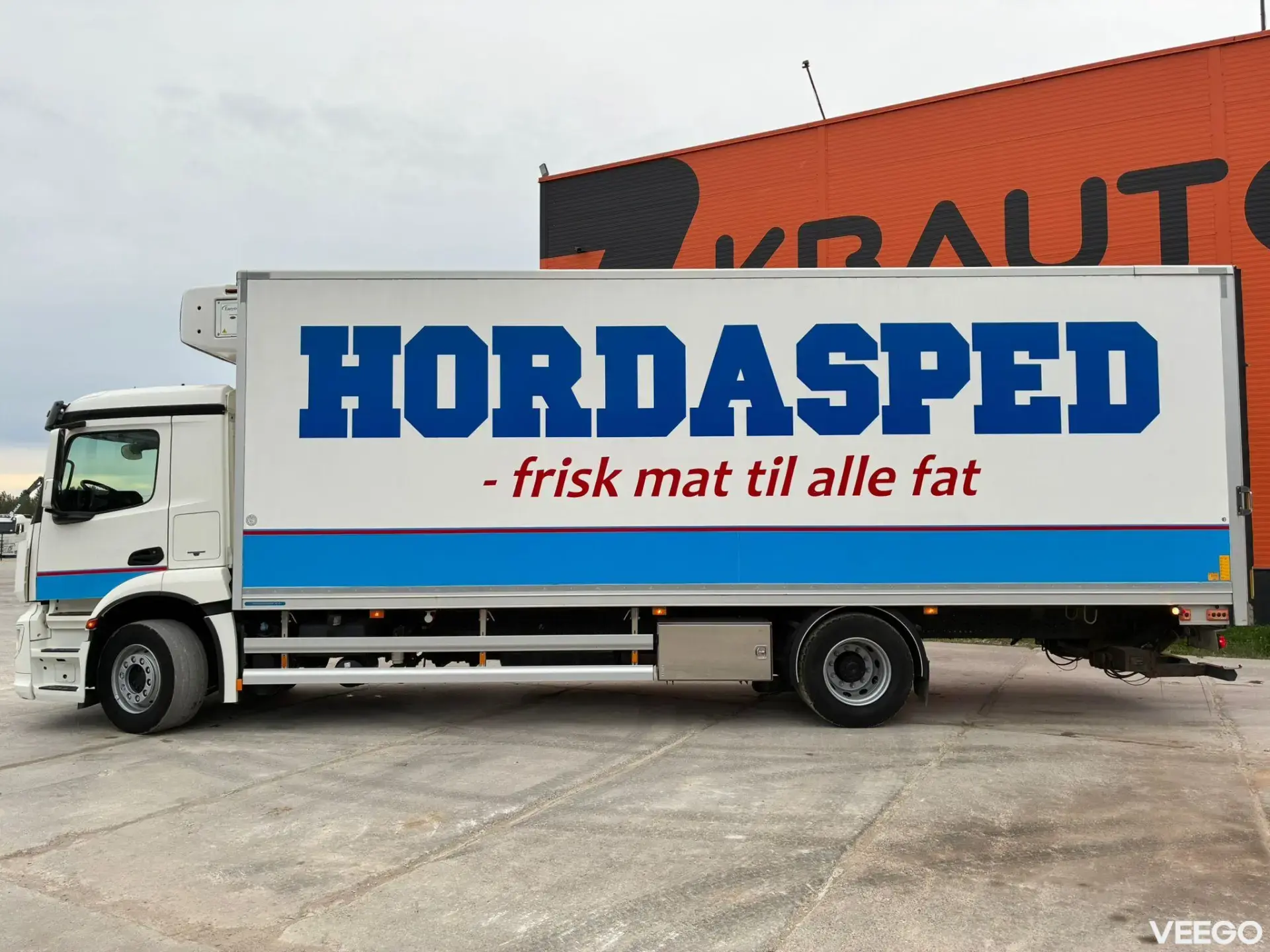 Mercedes-Benz Antos CARRIER SUPRA 1250 Mt / BOX L=8674 mm 260kW