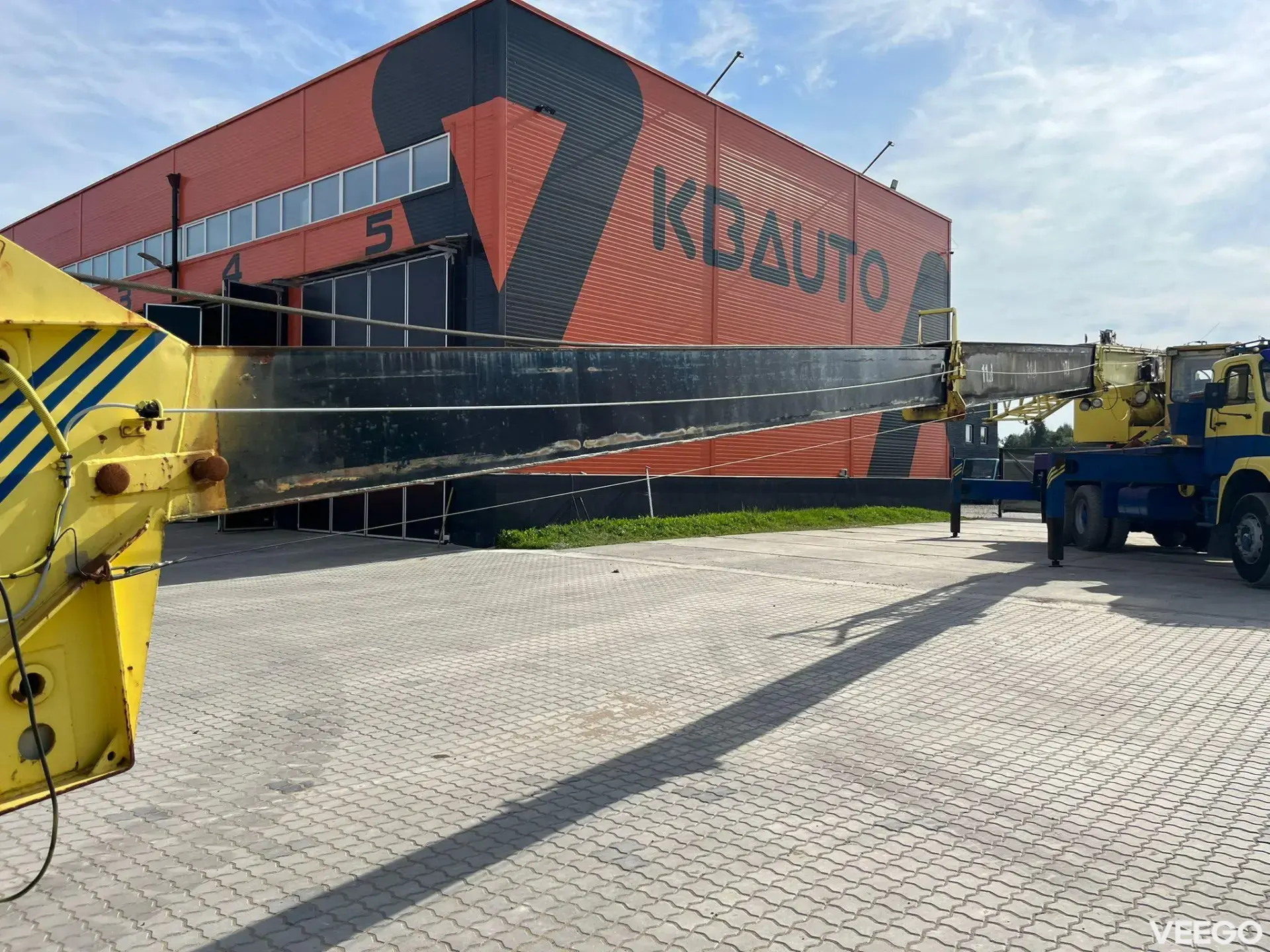 Volvo N 10 BJÖRNKRANAR C 1601 / 20 TON / BOOM 26,2 + JIB 234kW