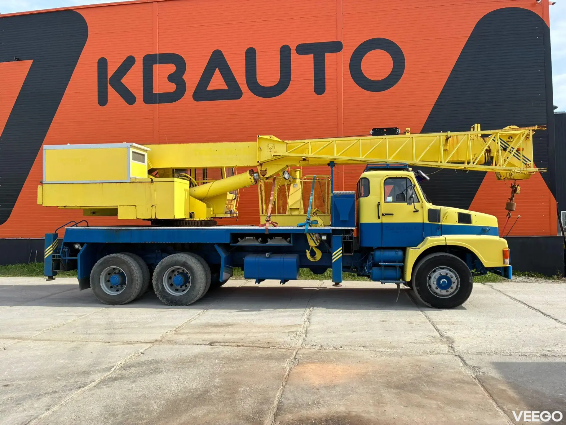 Volvo N 10 BJÖRNKRANAR C 1601 / 20 TON / BOOM 26,2 + JIB 234kW
