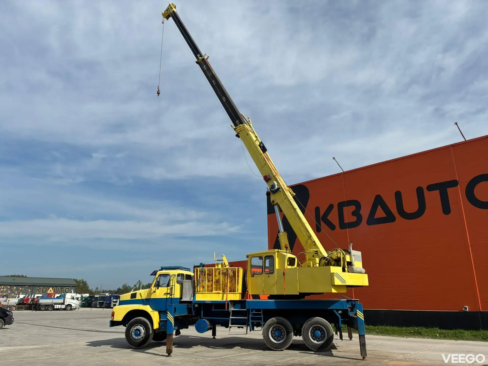 Volvo N 10 BJÖRNKRANAR C 1601 / 20 TON / BOOM 26,2 + JIB 234kW