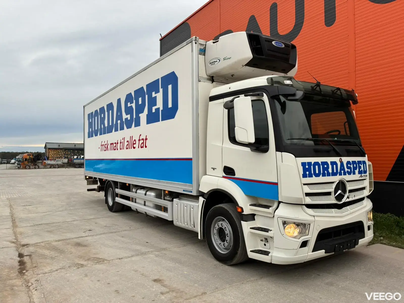 Mercedes-Benz Antos CARRIER SUPRA 1250 Mt / BOX L=8674 mm 260kW
