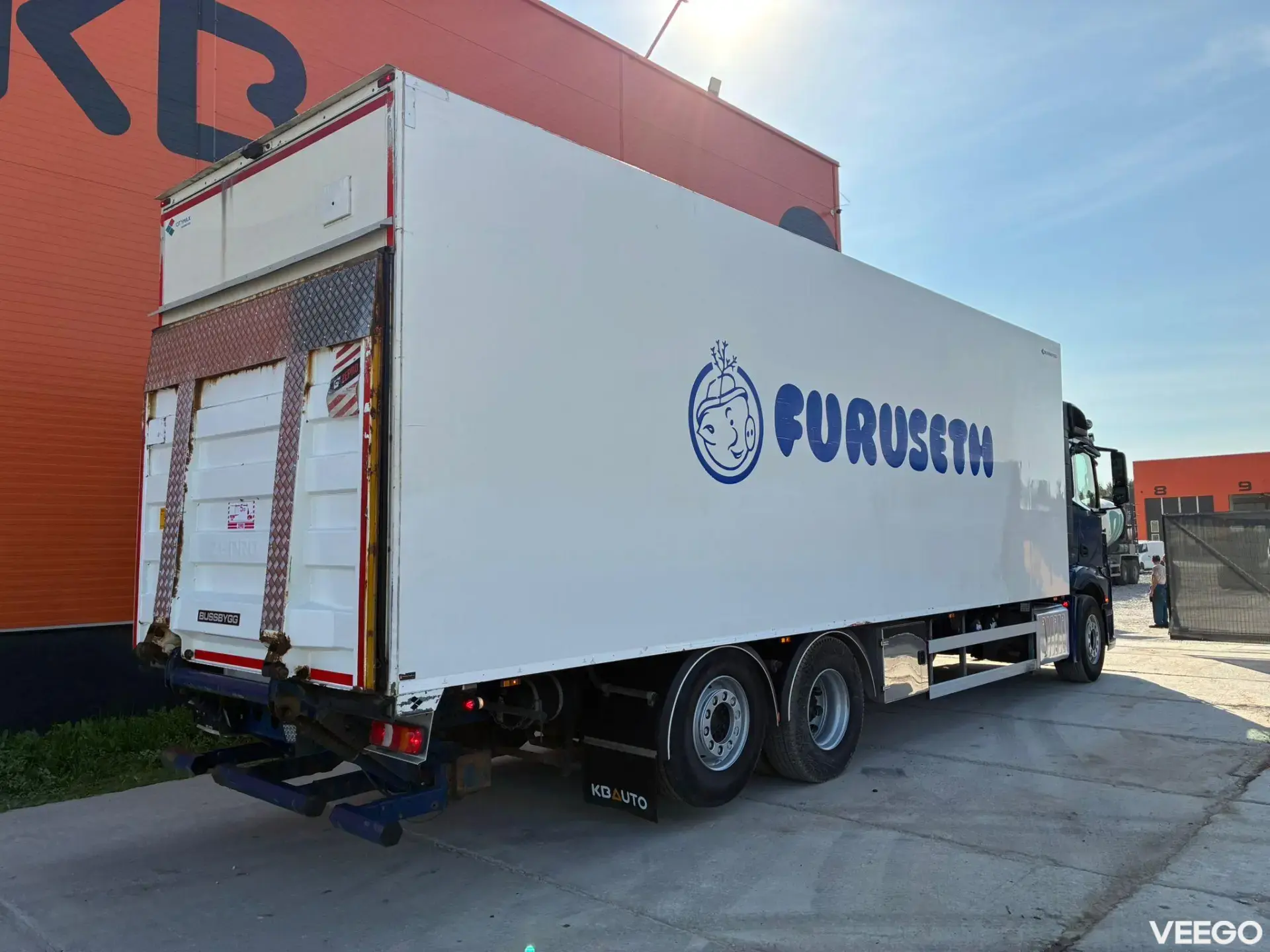 Mercedes-Benz Actros THERMOKING T-1200R / BOX L=9013 mm 350kW