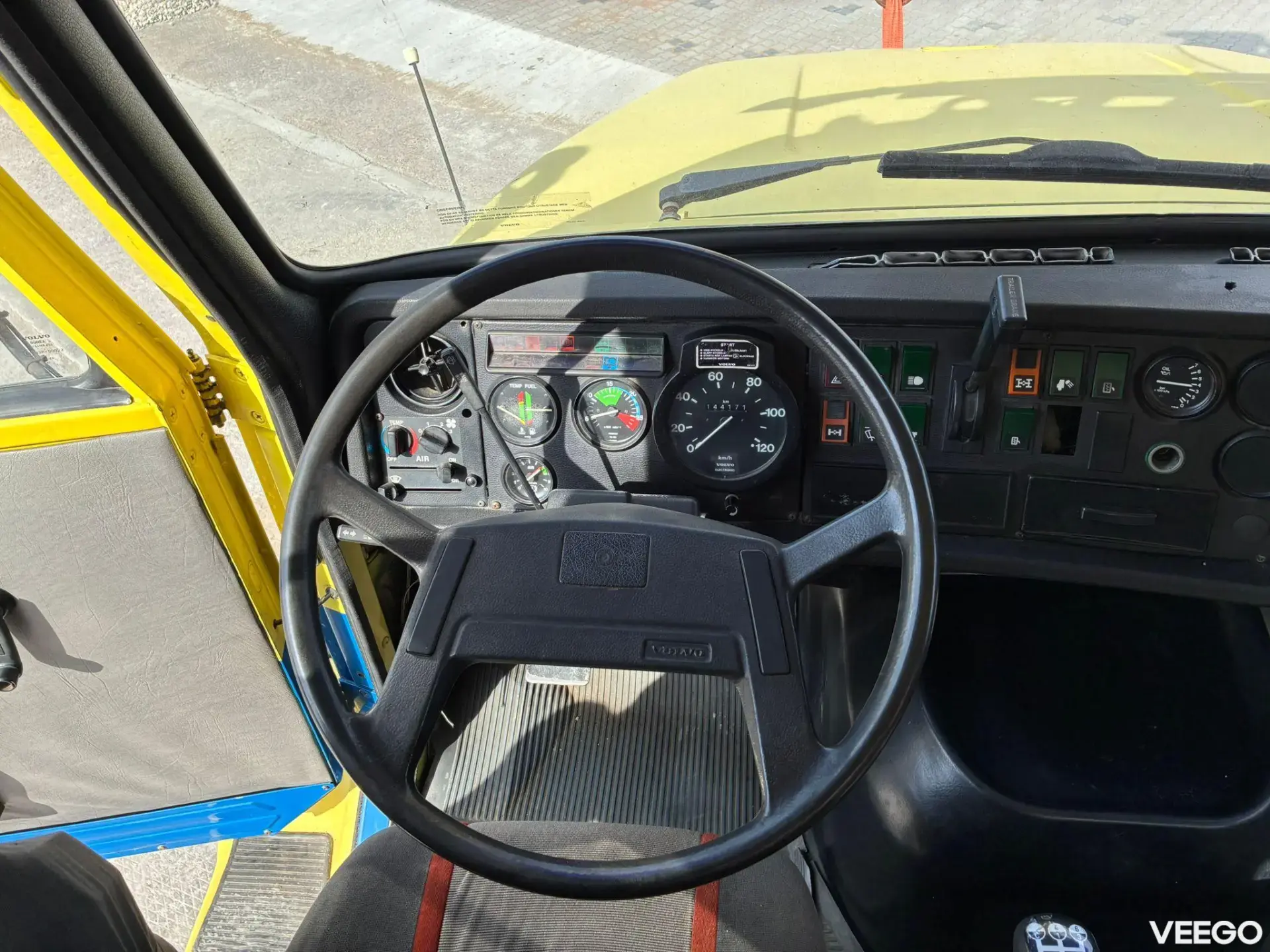 Volvo N 10 BJÖRNKRANAR C 1601 / 20 TON / BOOM 26,2 + JIB 234kW