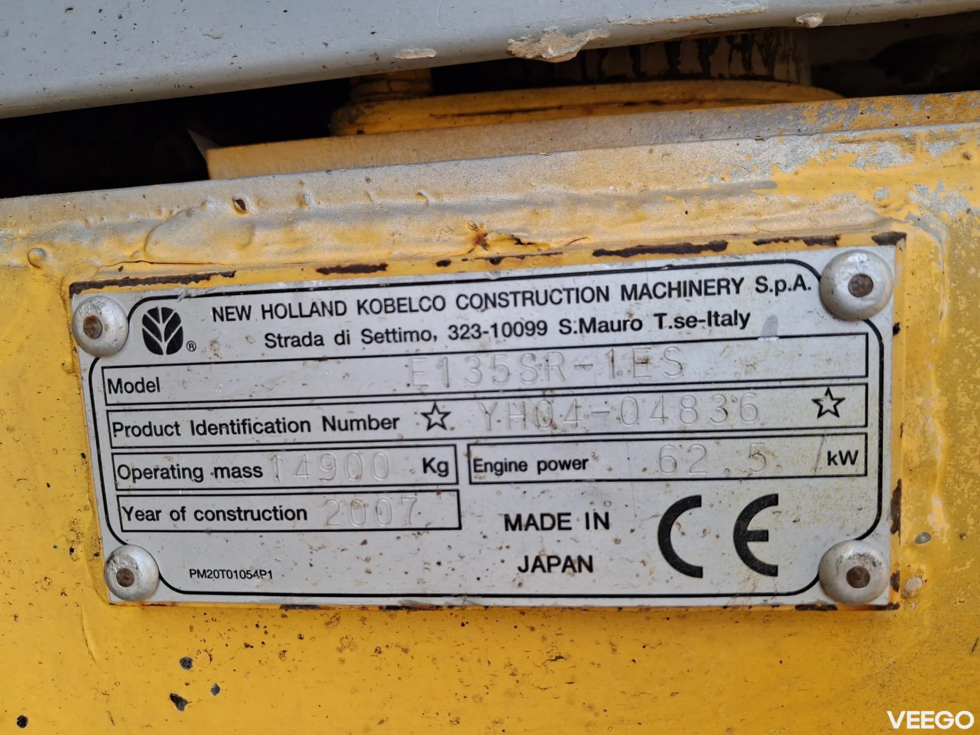 New Holland E135SR kW