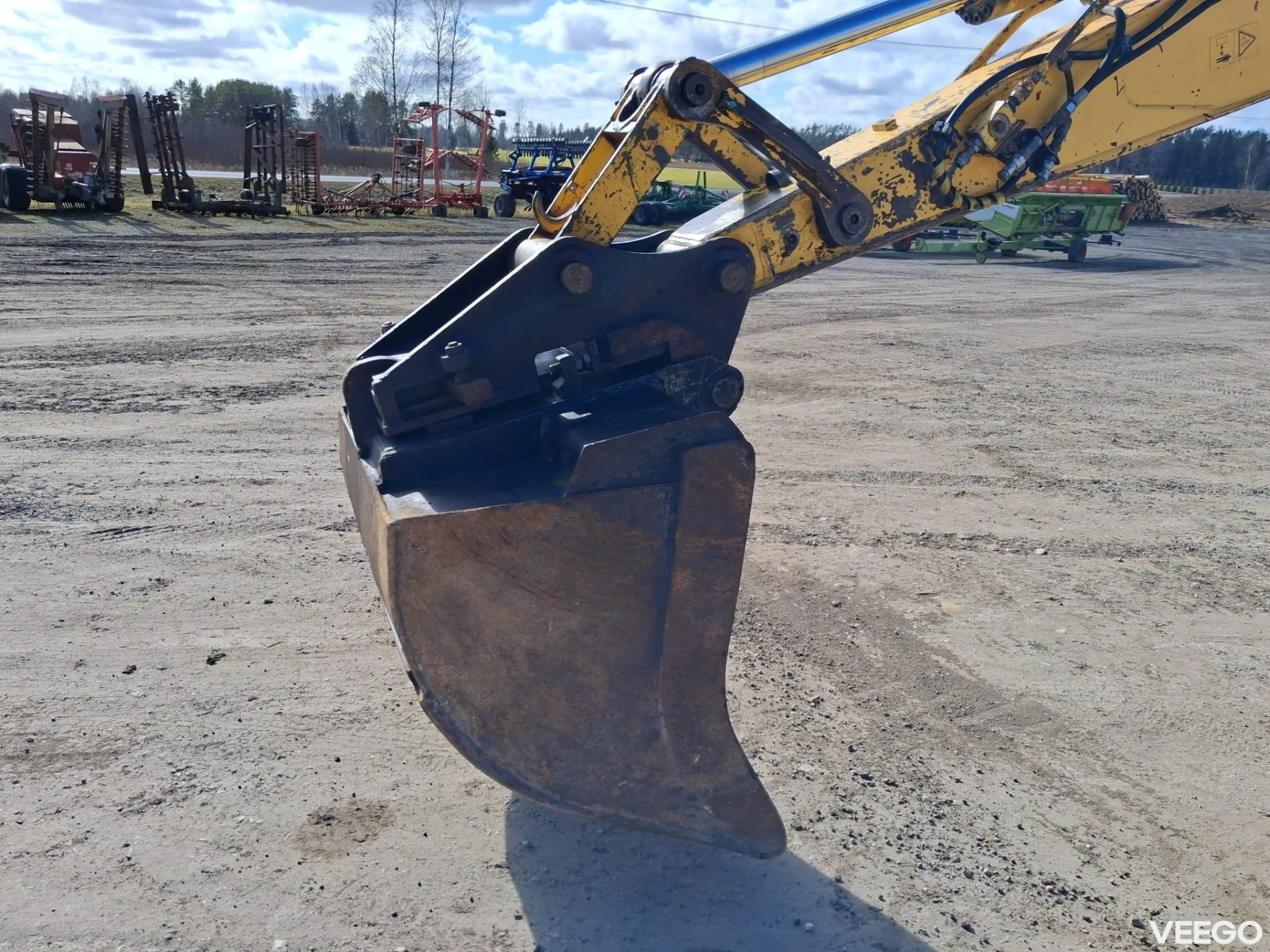 New Holland E135SR kW