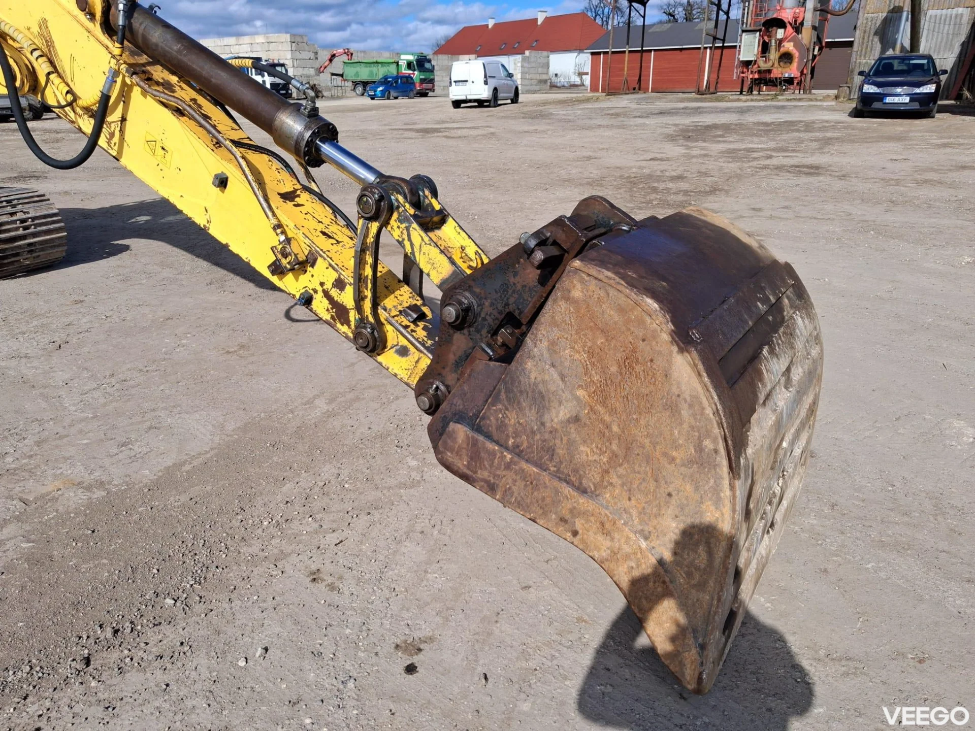 New Holland E135SR kW