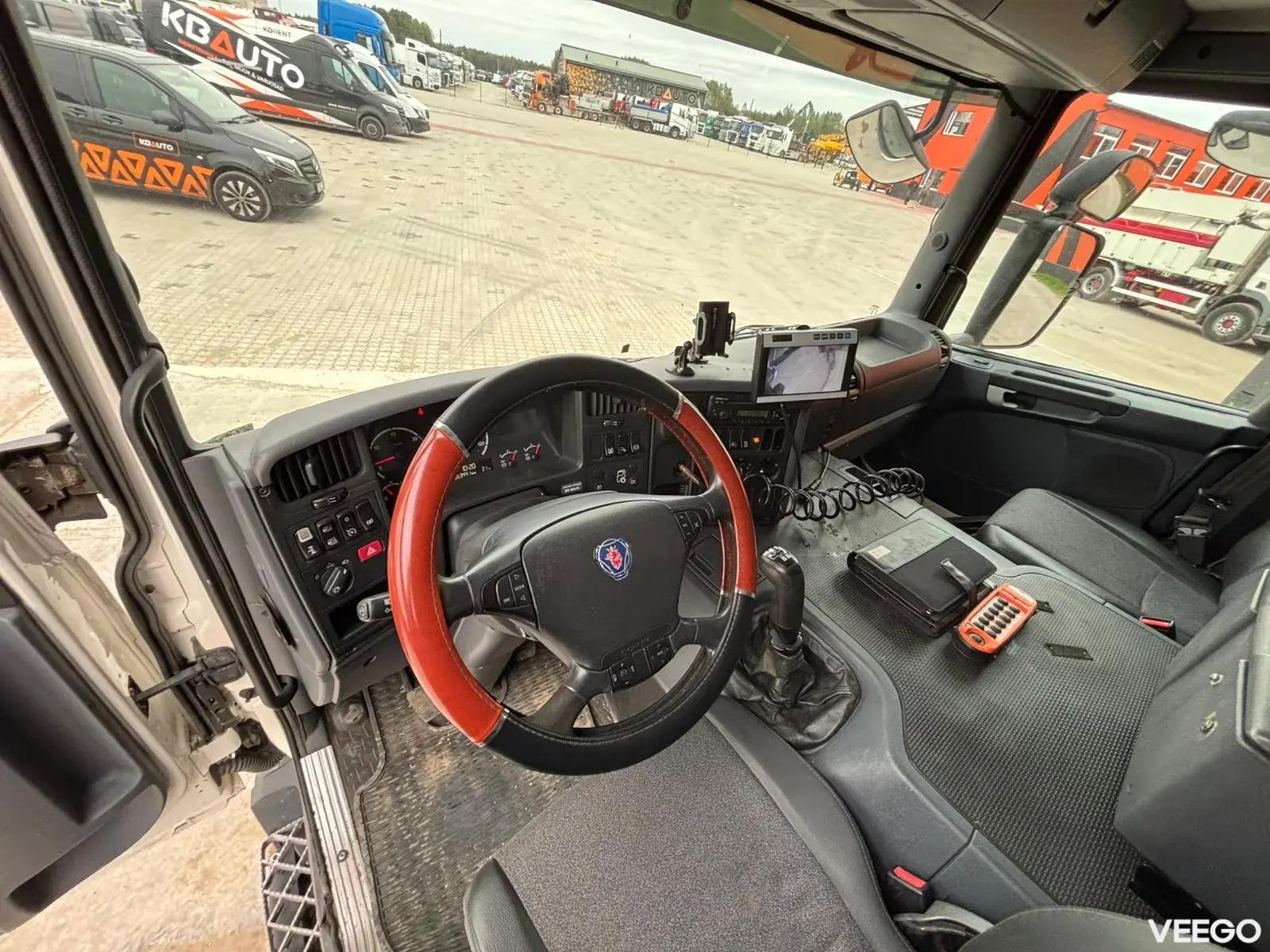 SCANIA P270 J. Hvidtved Larsen tank 7000 I / vacuum Gardner Denver / pressure URACA 200 bar / 104 l/min - year 2016 198kW
