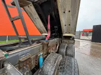 Volvo FH 540 8x4 RETARDER / TANDEM AXLE LIFT / BOX L=5649 mm 405kW thumbnail