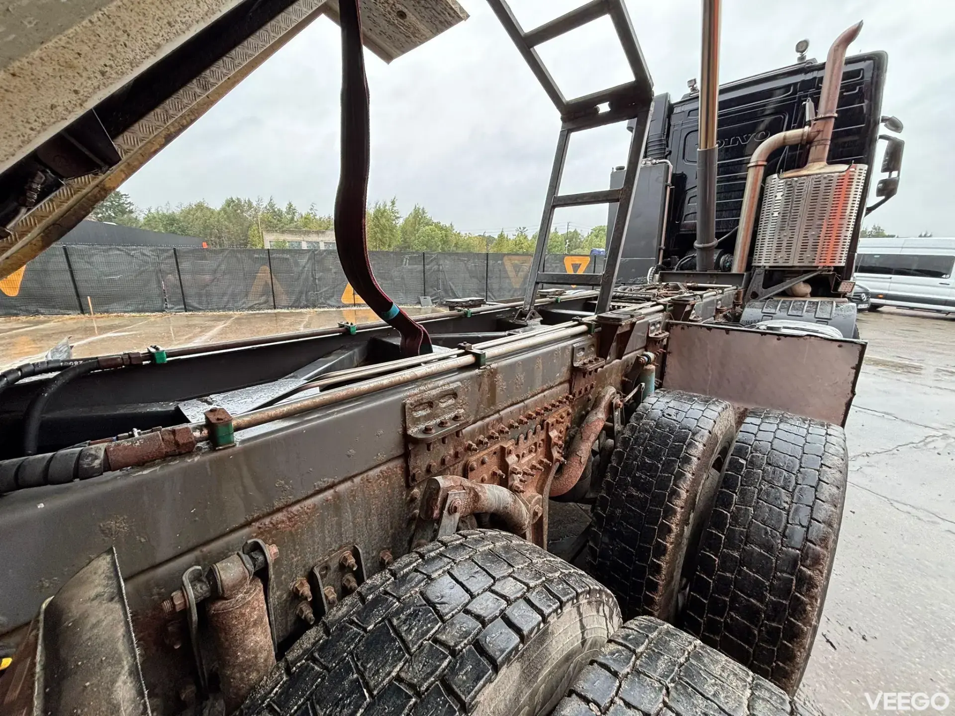 Volvo FH 540 8x4 RETARDER / TANDEM AXLE LIFT / BOX L=5649 mm 405kW