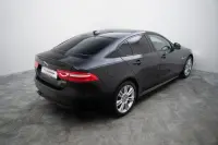 Jaguar XE R-Sport AWD 2.0 132kW thumbnail