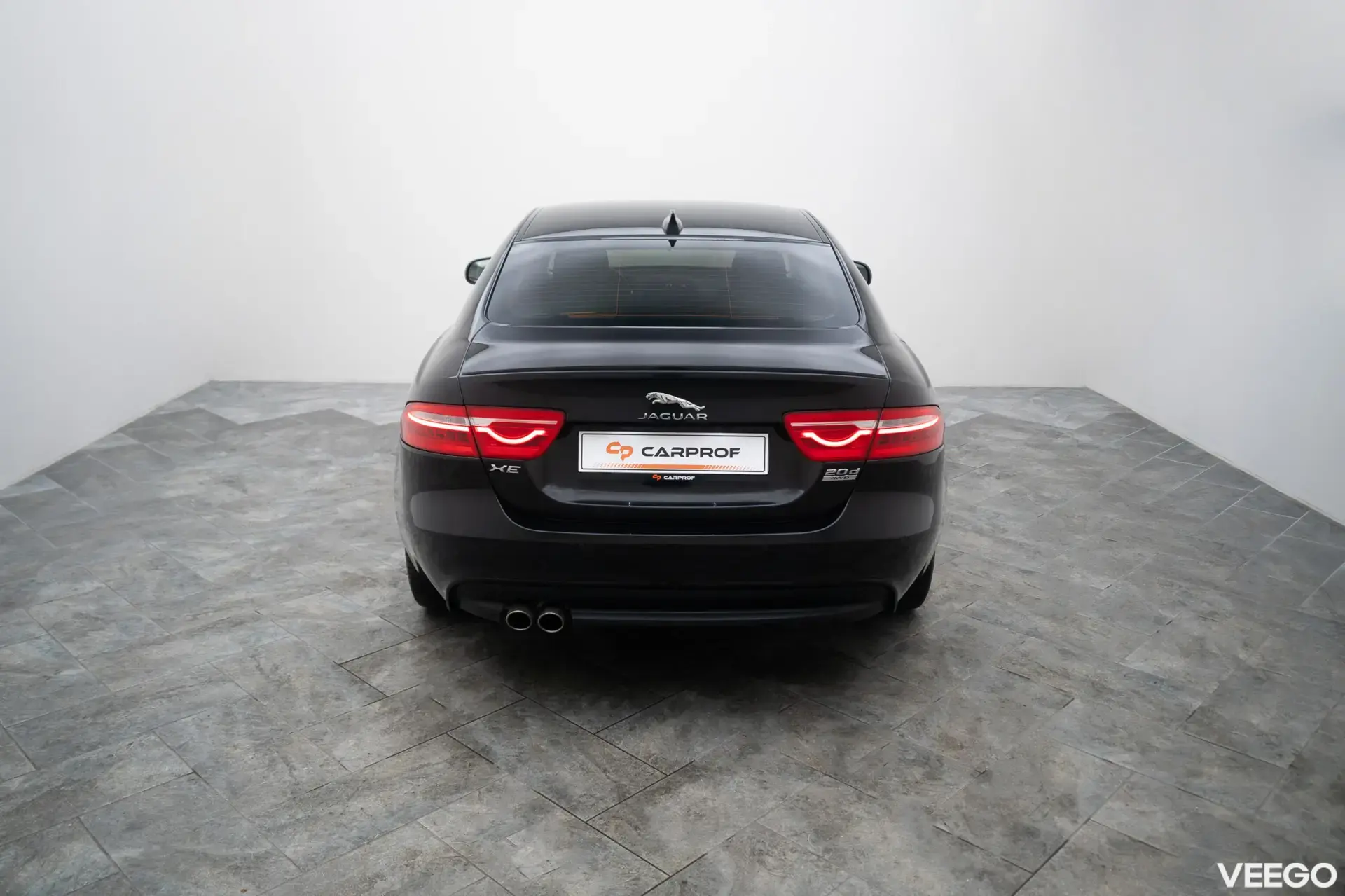 Jaguar XE R-Sport AWD 2.0 132kW
