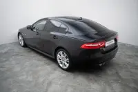 Jaguar XE R-Sport AWD 2.0 132kW thumbnail
