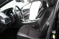 Jaguar XE R-Sport AWD 2.0 132kW thumbnail