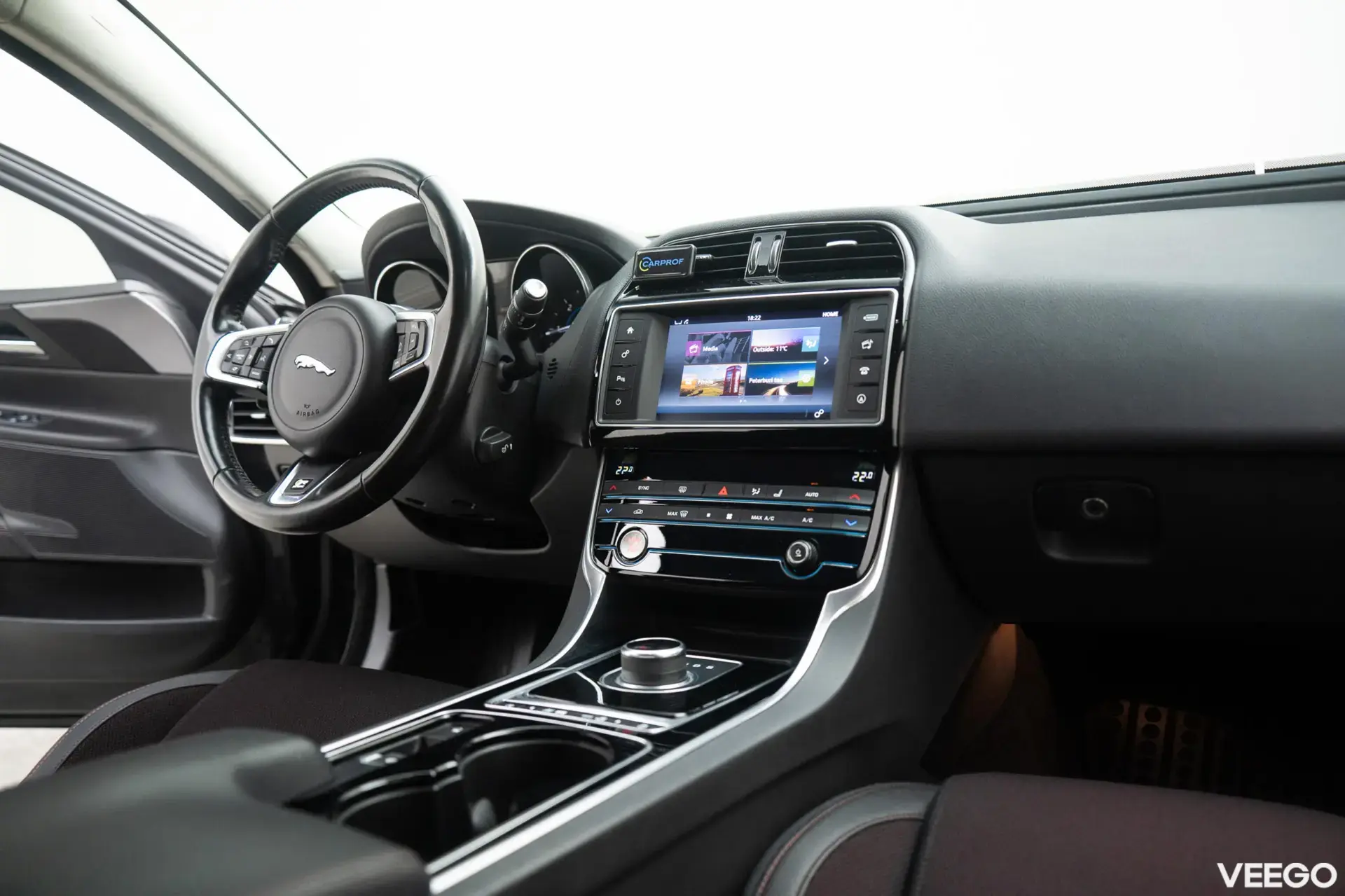 Jaguar XE R-Sport AWD 2.0 132kW