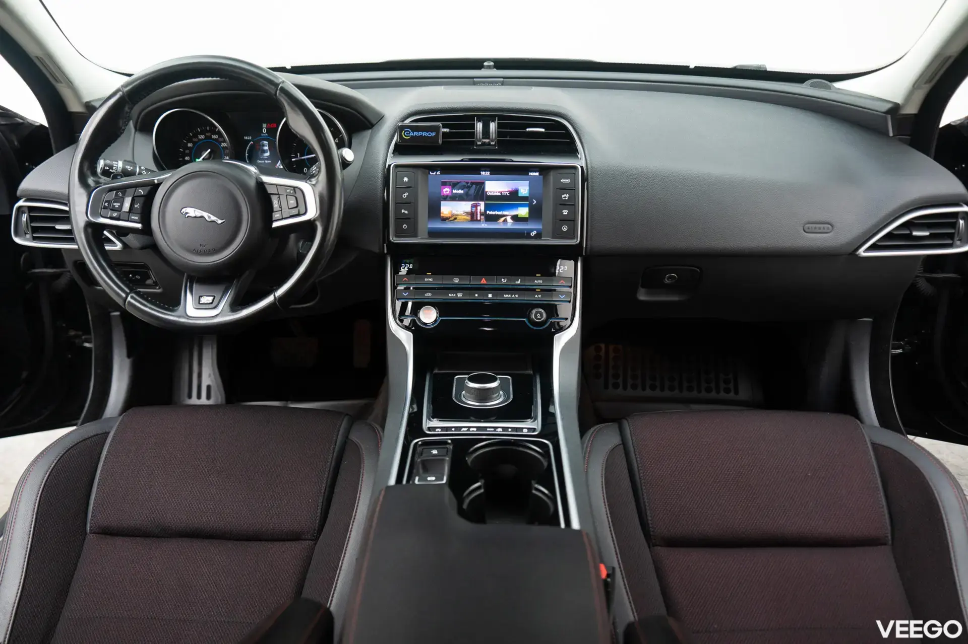 Jaguar XE R-Sport AWD 2.0 132kW