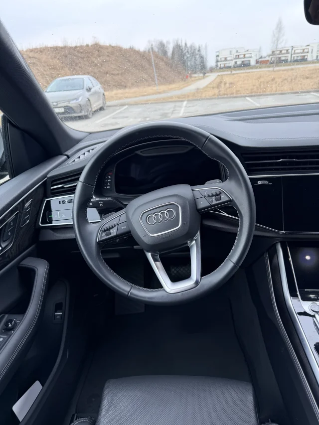 Image of Audi Q8 Black Plus Facelift 3.0 210kW