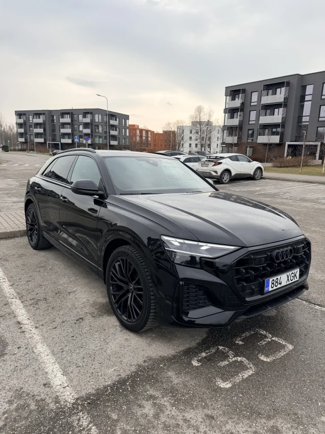 Image of Audi Q8 Black Plus Facelift 3.0 210kW