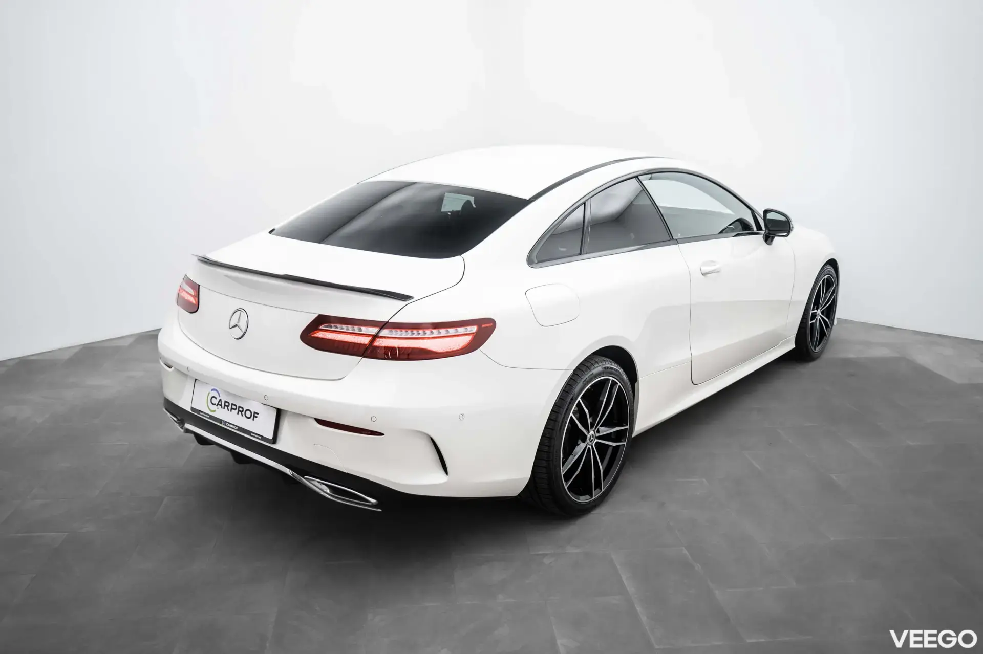 Mercedes-Benz E220 d Coupe AMG 2.0 143kW