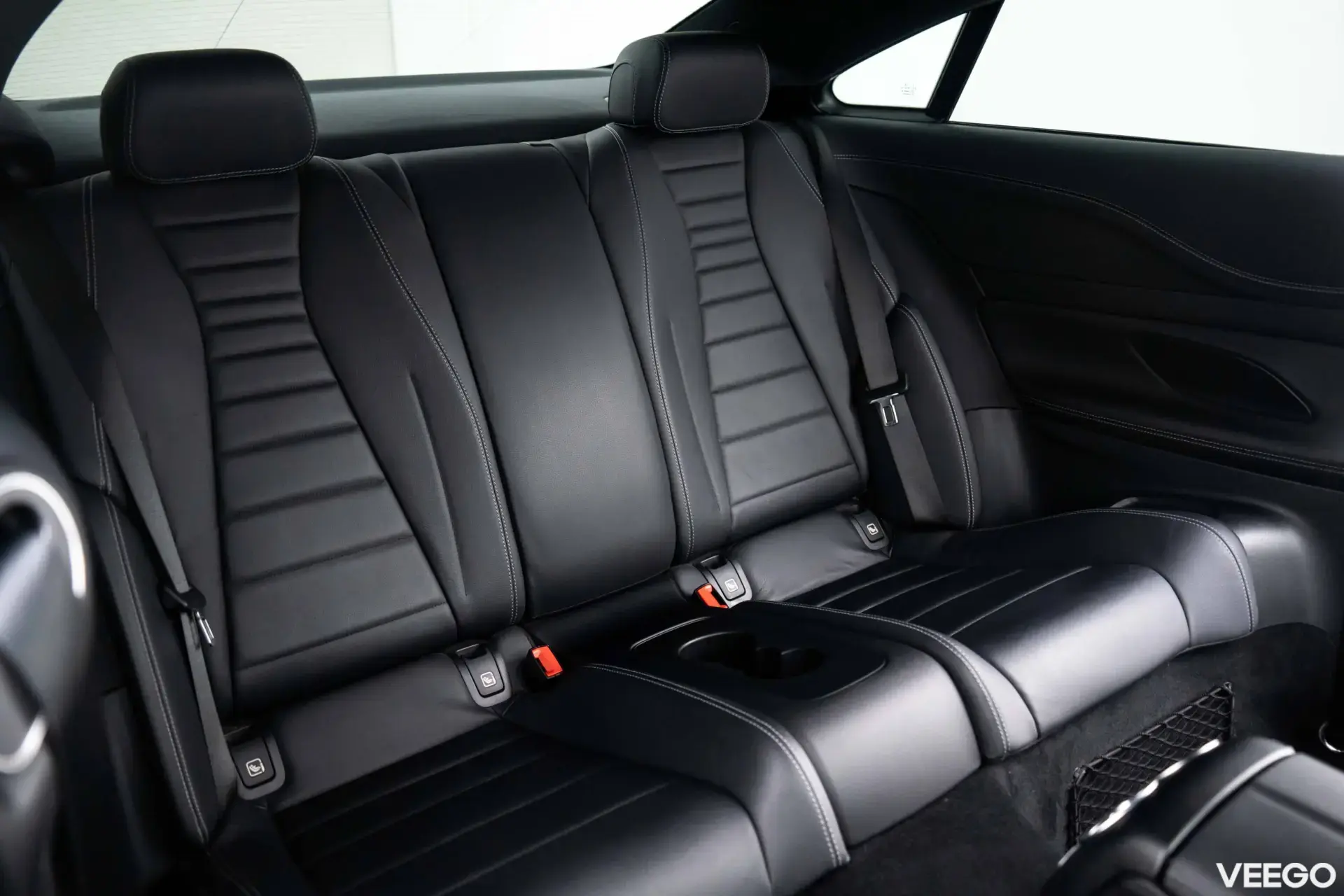 Mercedes-Benz E220 d Coupe AMG 2.0 143kW