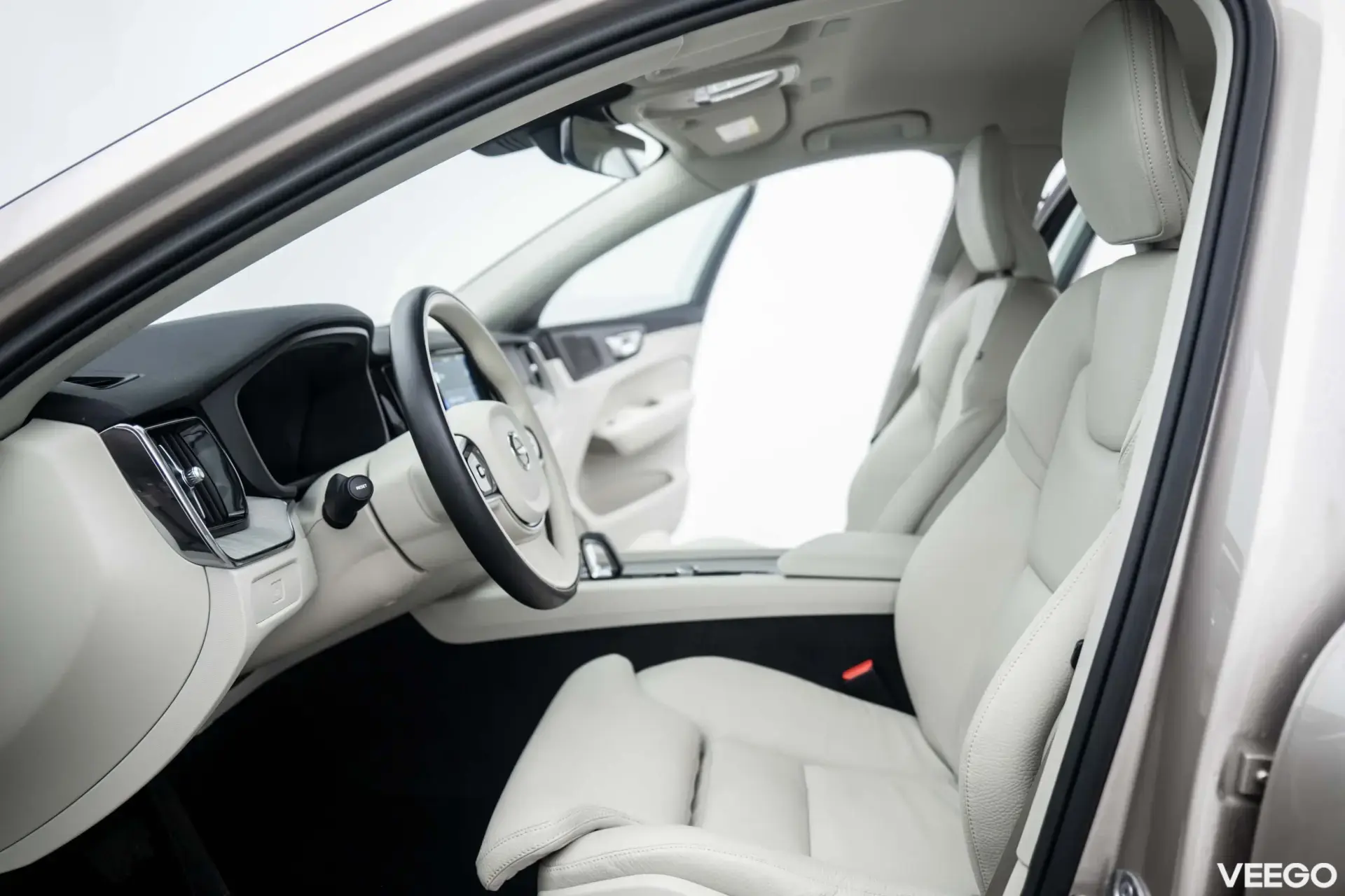 Volvo XC60 Plus Bright AWD 2.0 173kW