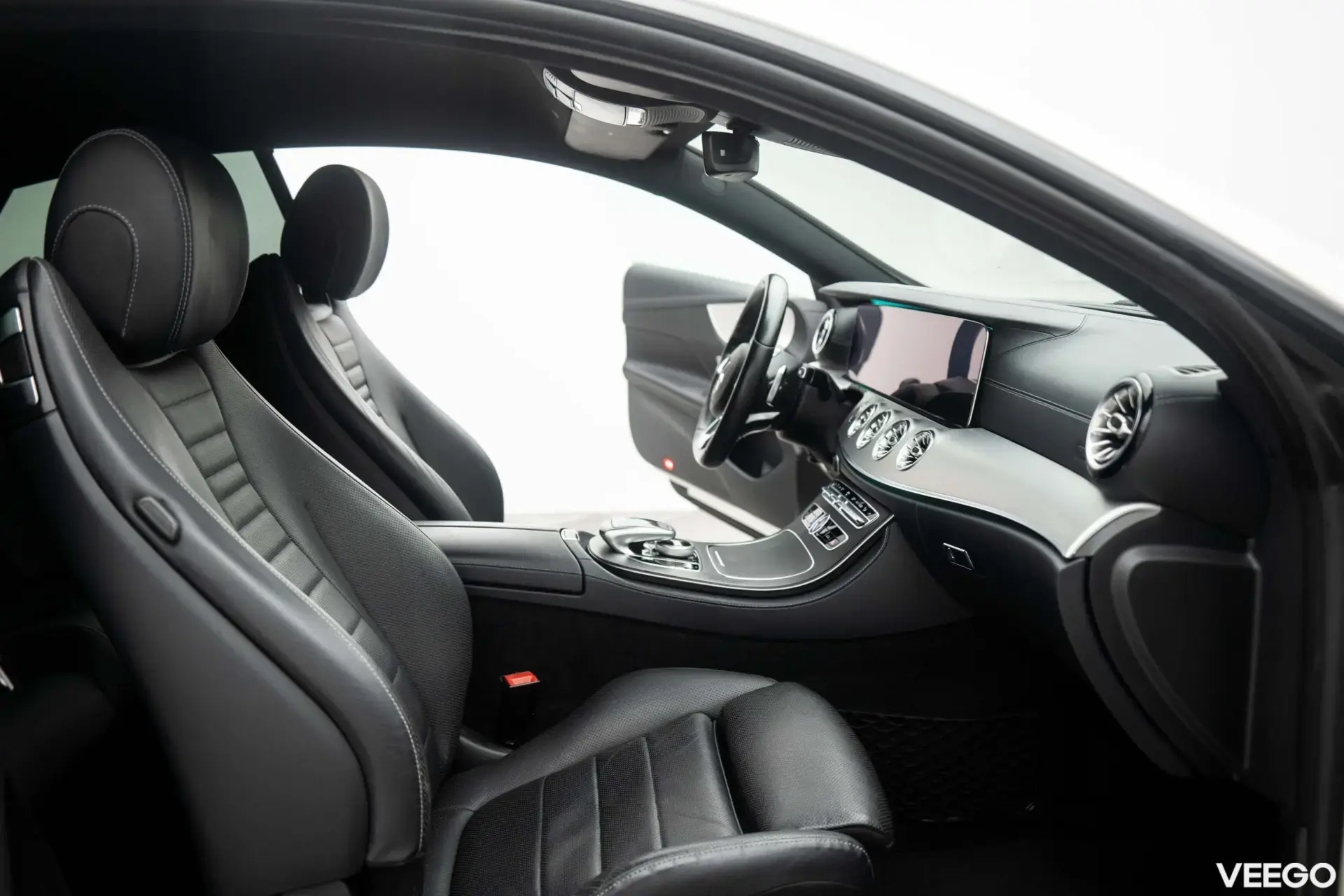 Mercedes-Benz E220 d Coupe AMG 2.0 143kW