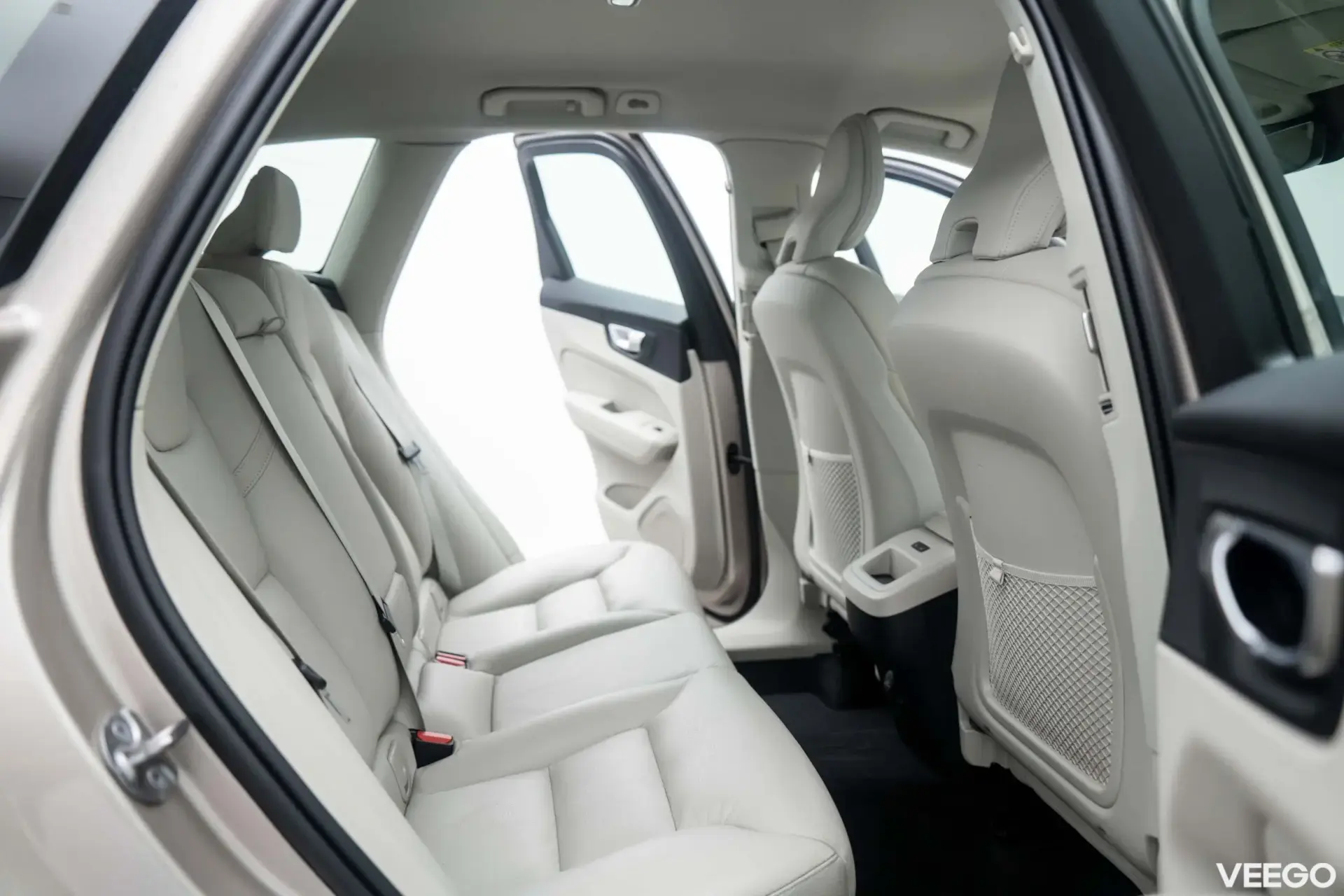 Volvo XC60 Plus Bright AWD 2.0 173kW