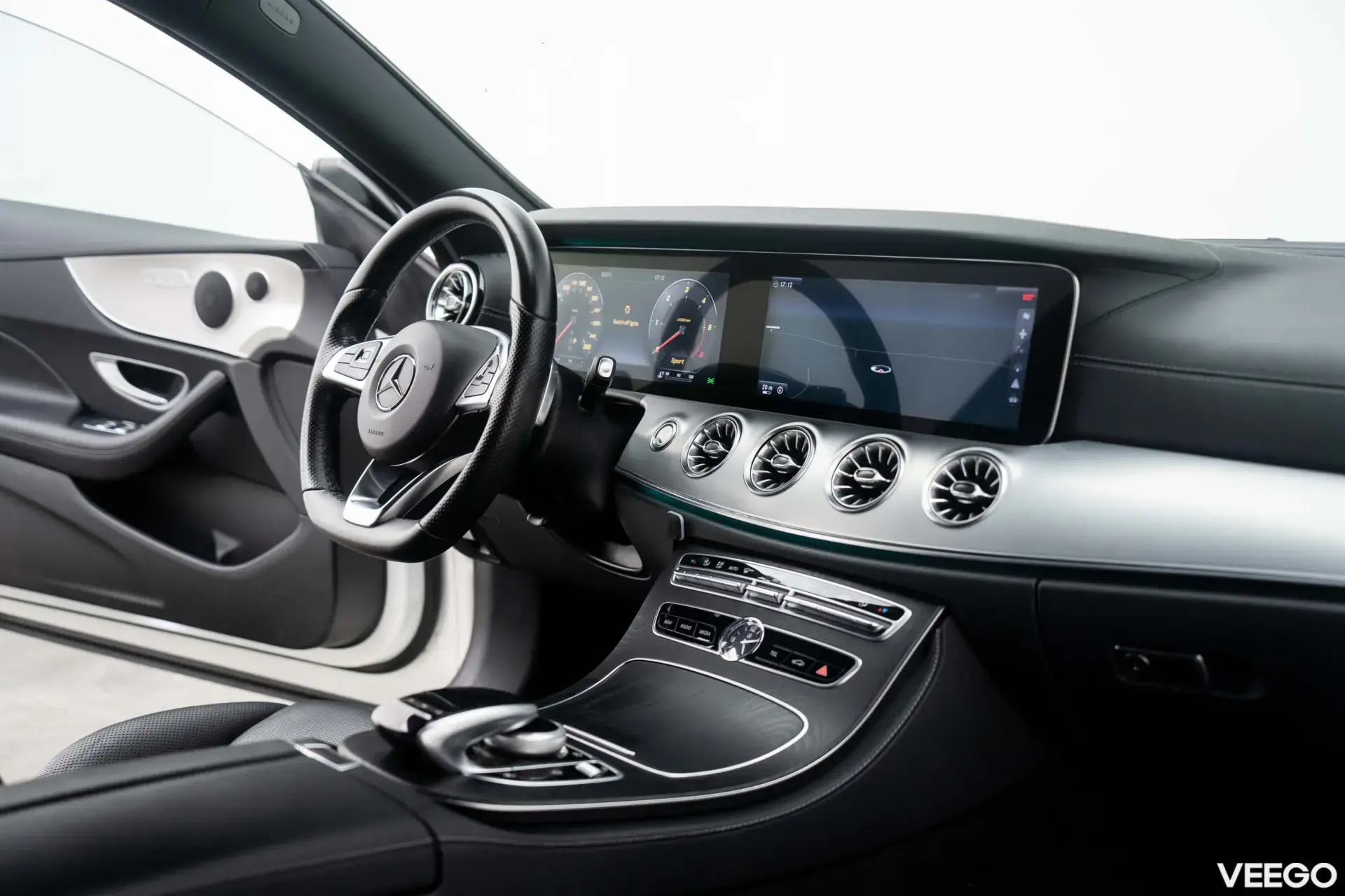 Mercedes-Benz E220 d Coupe AMG 2.0 143kW