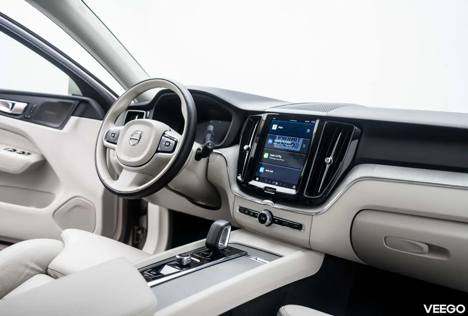 Volvo XC60 Plus Bright AWD 2.0 173kW