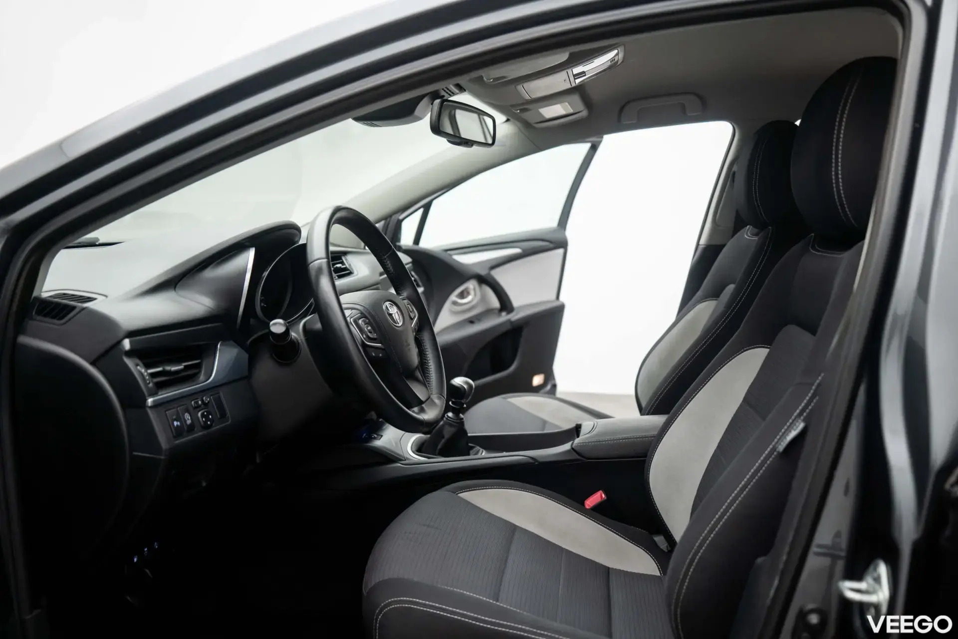 Toyota Avensis Touring Sports 2.0 105kW