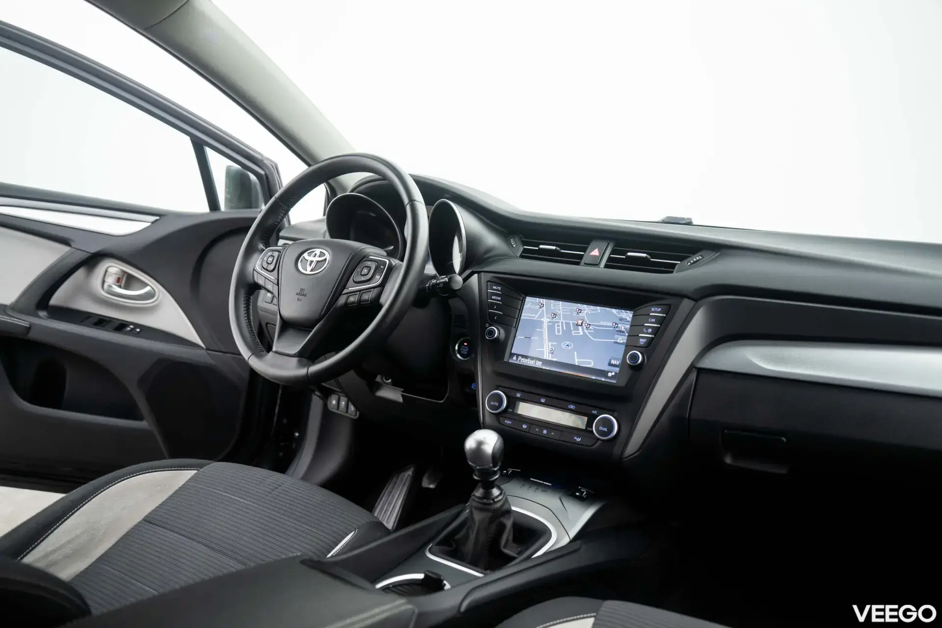 Toyota Avensis Touring Sports 2.0 105kW