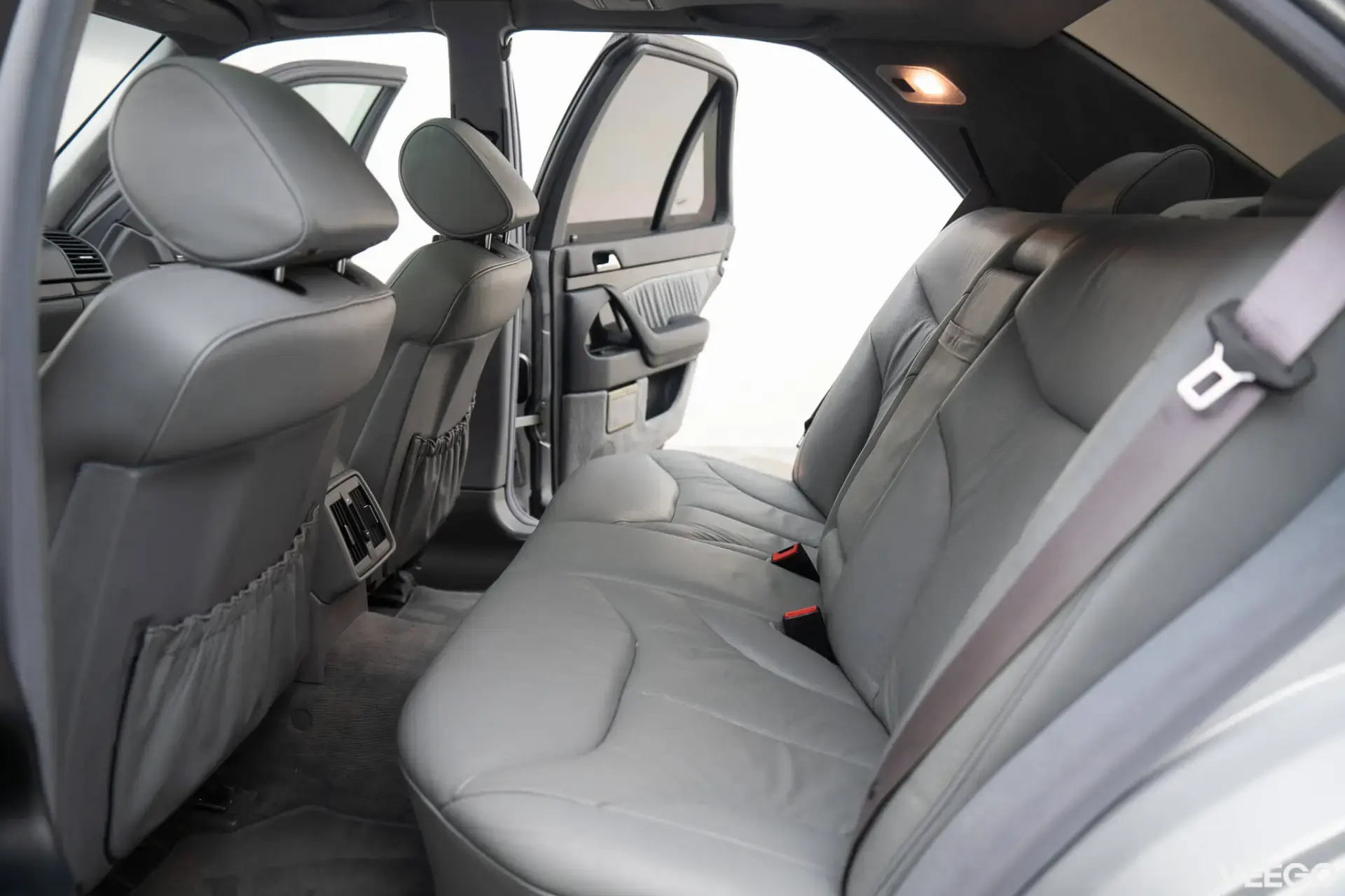 Mercedes-Benz S500 5.0 235kW