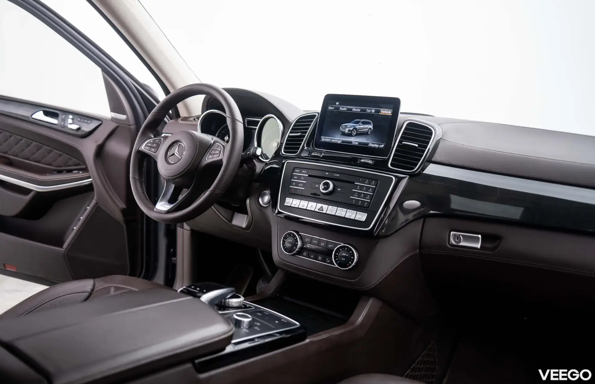 Mercedes-Benz GLS500 4Matic AMG Designo 4.7 335kW
