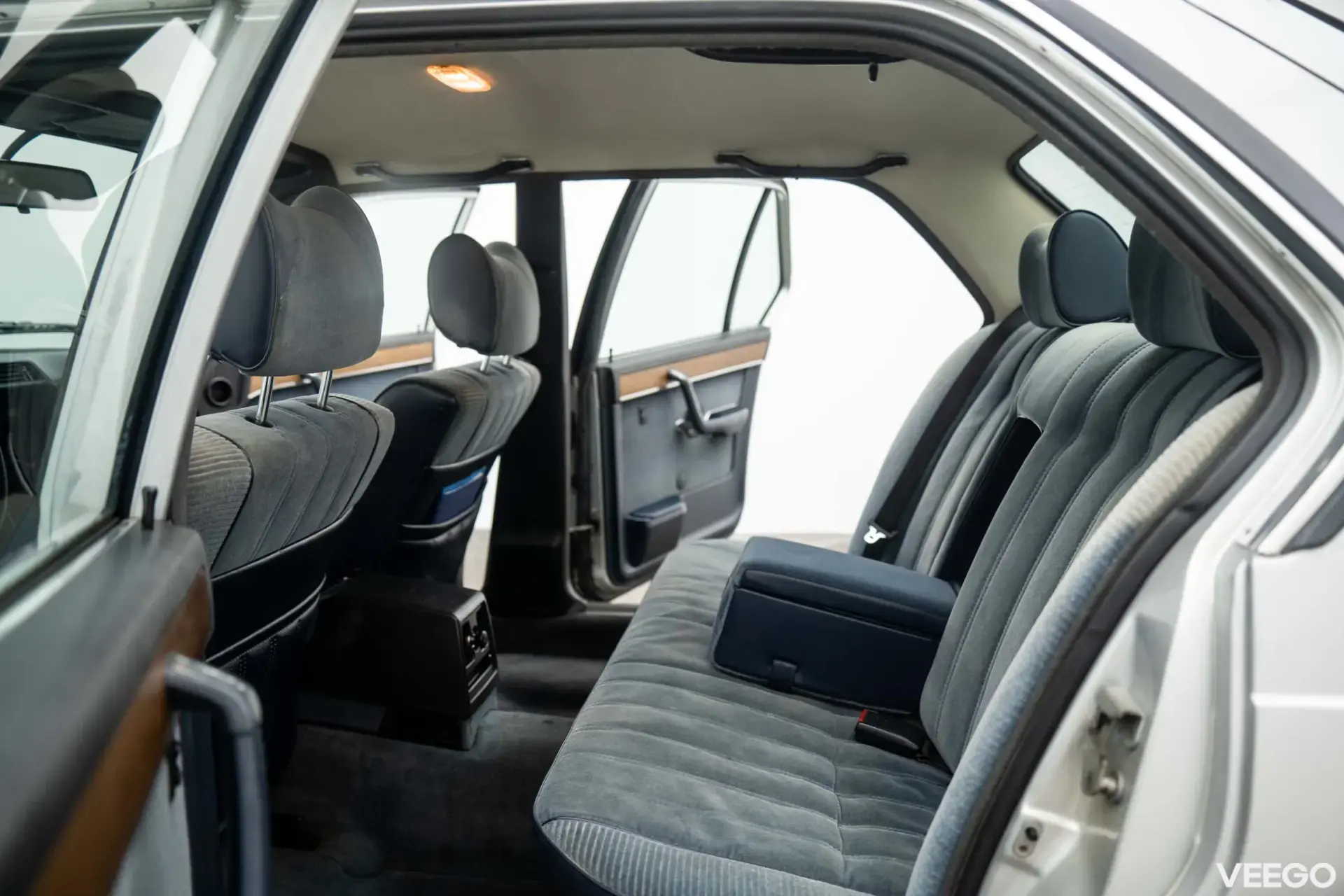 BMW 728 i 2.8 135kW