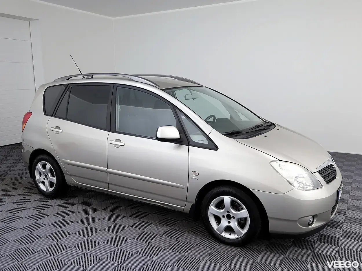Toyota Corolla Verso 1.6 81kW