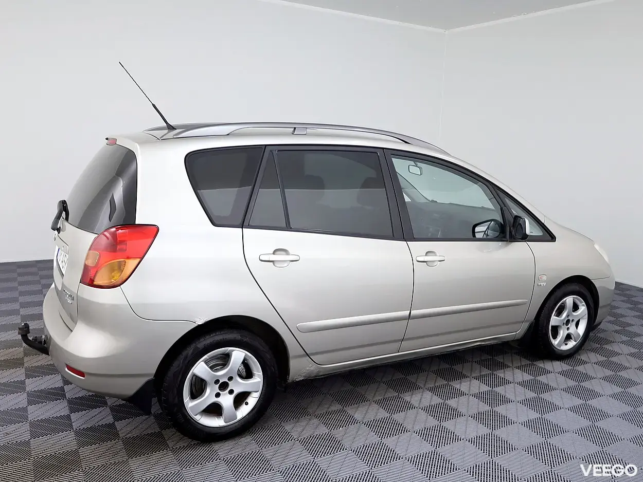 Toyota Corolla Verso 1.6 81kW